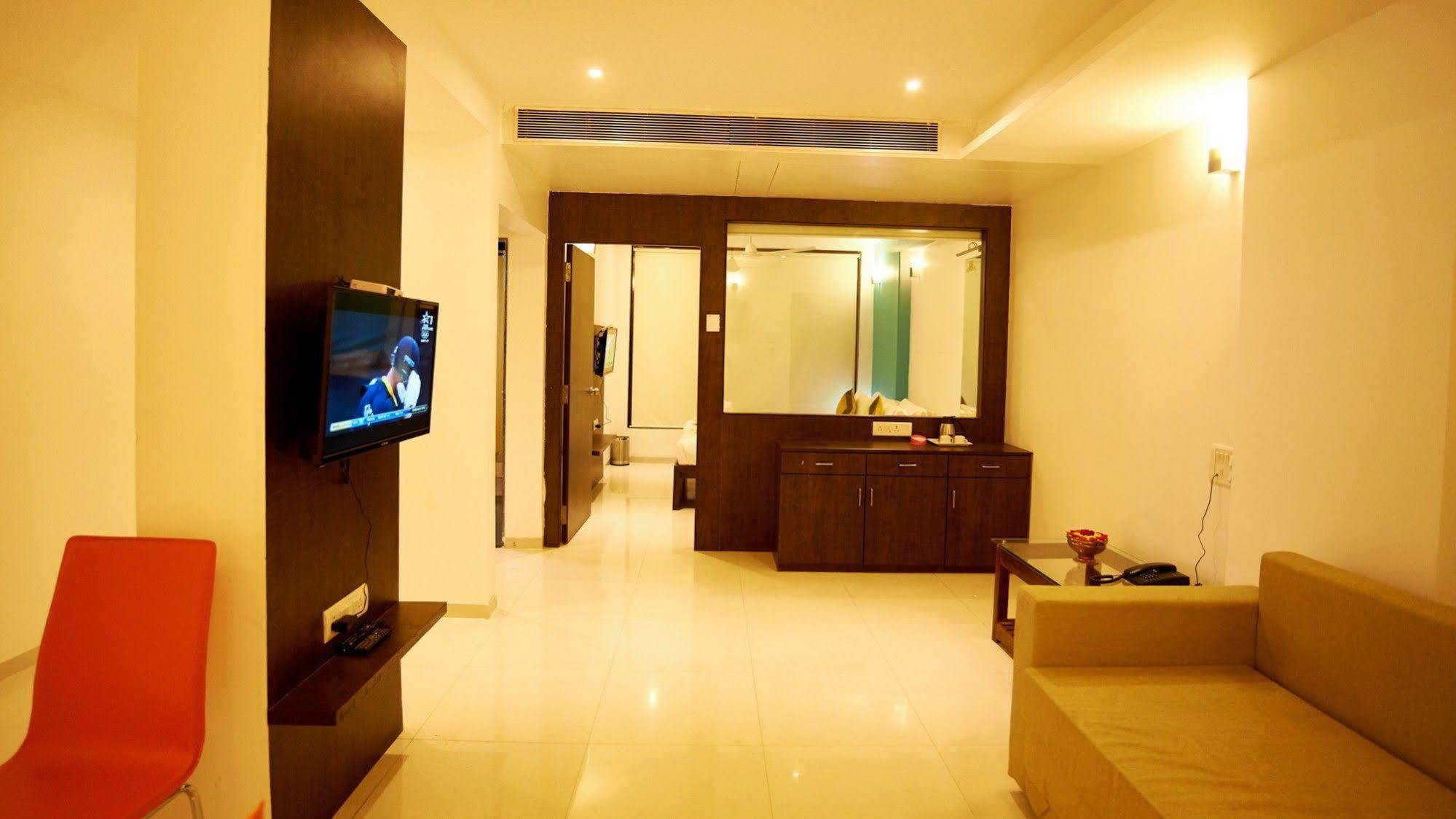 Golden View Hotel Shirdi